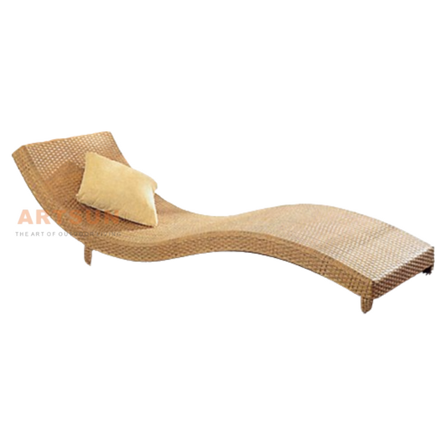 Modern Outdoor Reclining Rattan Sun Lounger for Spa and Garden