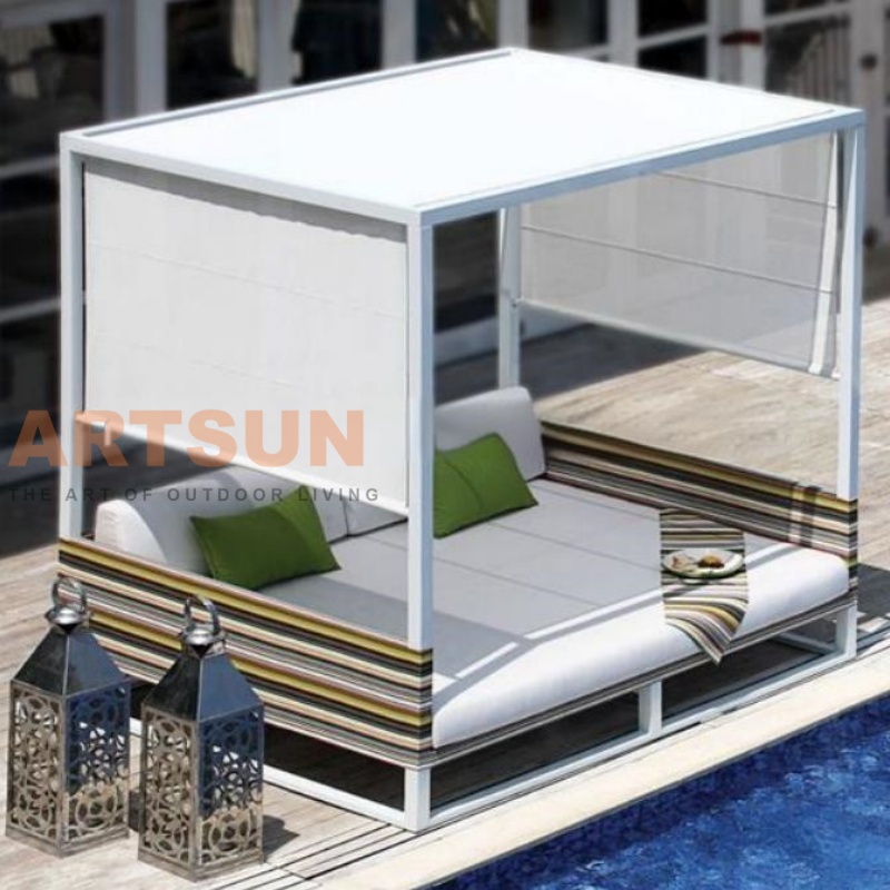 Premium Outdoor Daybed for Hotels