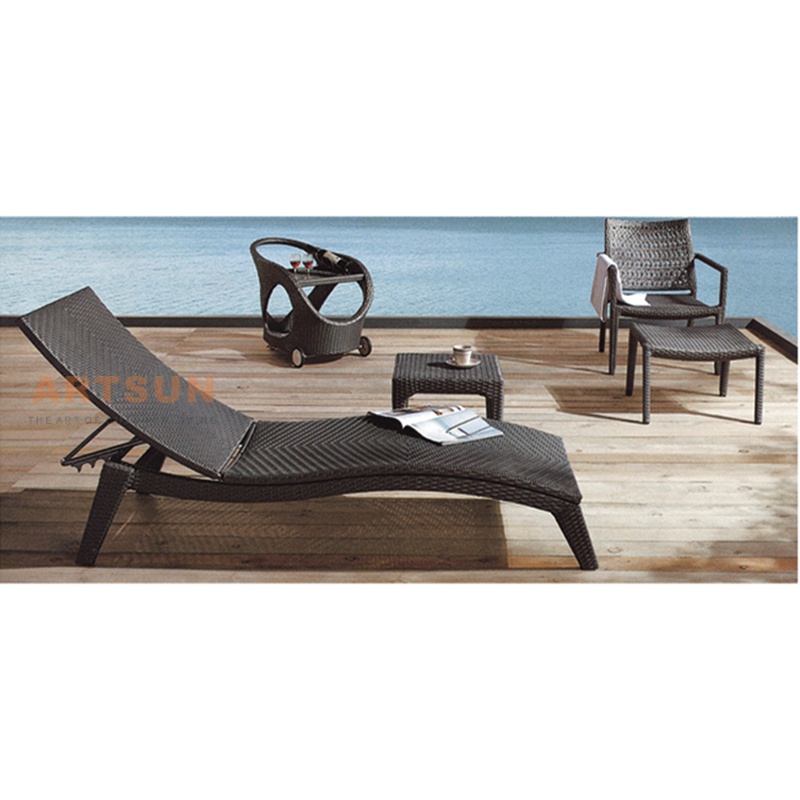 All-Weather Rattan Outdoor Sun Lounger with Adjustable Backrest for Spa