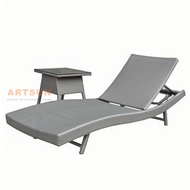 Durable PE Rattan Outdoor Lounger with Optional Matched Side Table
