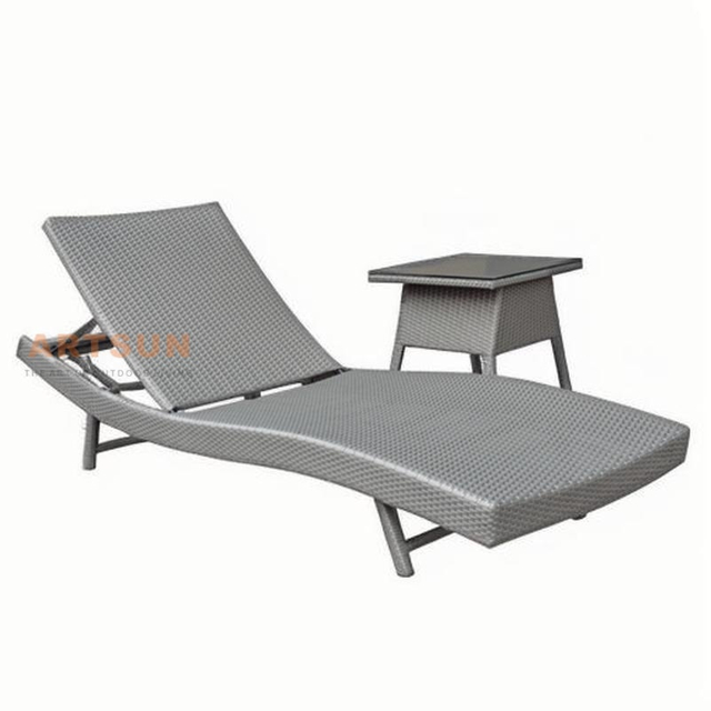 Durable PE Rattan Outdoor Lounger with Optional Matched Side Table