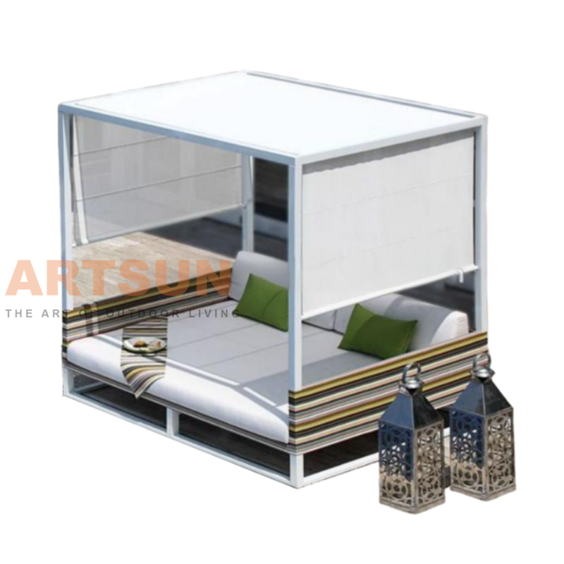 Premium Outdoor Daybed for Hotels