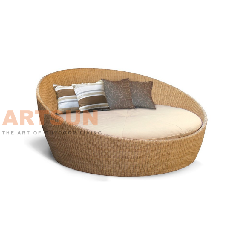 Round Woven Rattan Daybed with Canopy