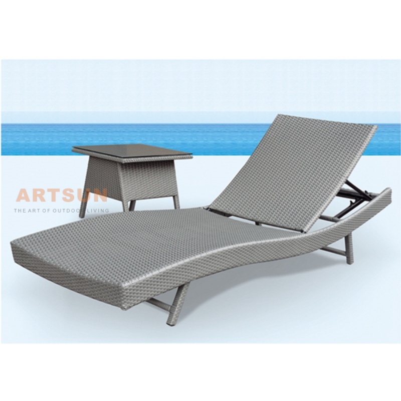 Durable PE Rattan Outdoor Lounger with Optional Matched Side Table