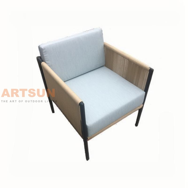 Outdoor Woven Synthetic Rope Sofa Chair for Modern Patio Lounge Seating
