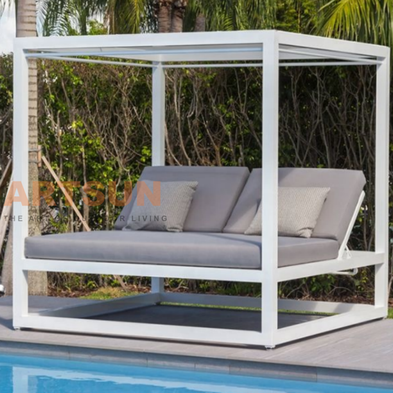Outdoor Double Daybed with Canopy