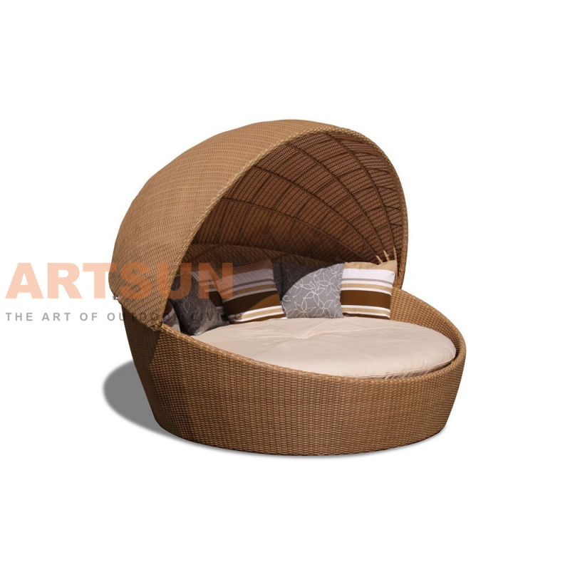 Round Woven Rattan Daybed with Canopy