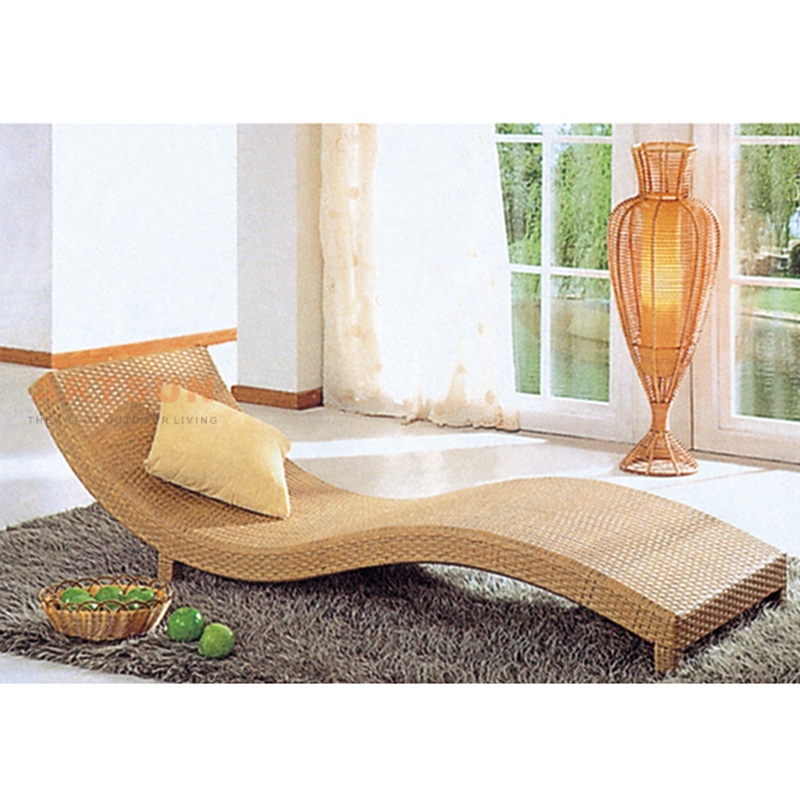 Modern Outdoor Reclining Rattan Sun Lounger for Spa and Garden
